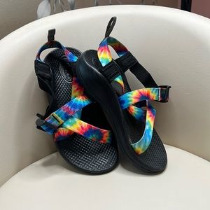 Chaco Girls size 1. New without tags